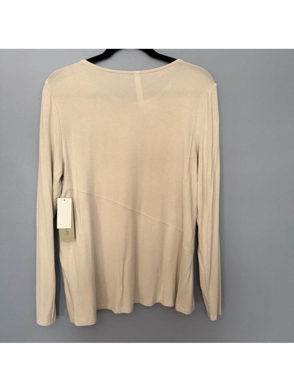 Tahari Beige Long Sleeve Tee Seam Detail Classic Casual Layering Large Boho NWT - Picture 7 of 13